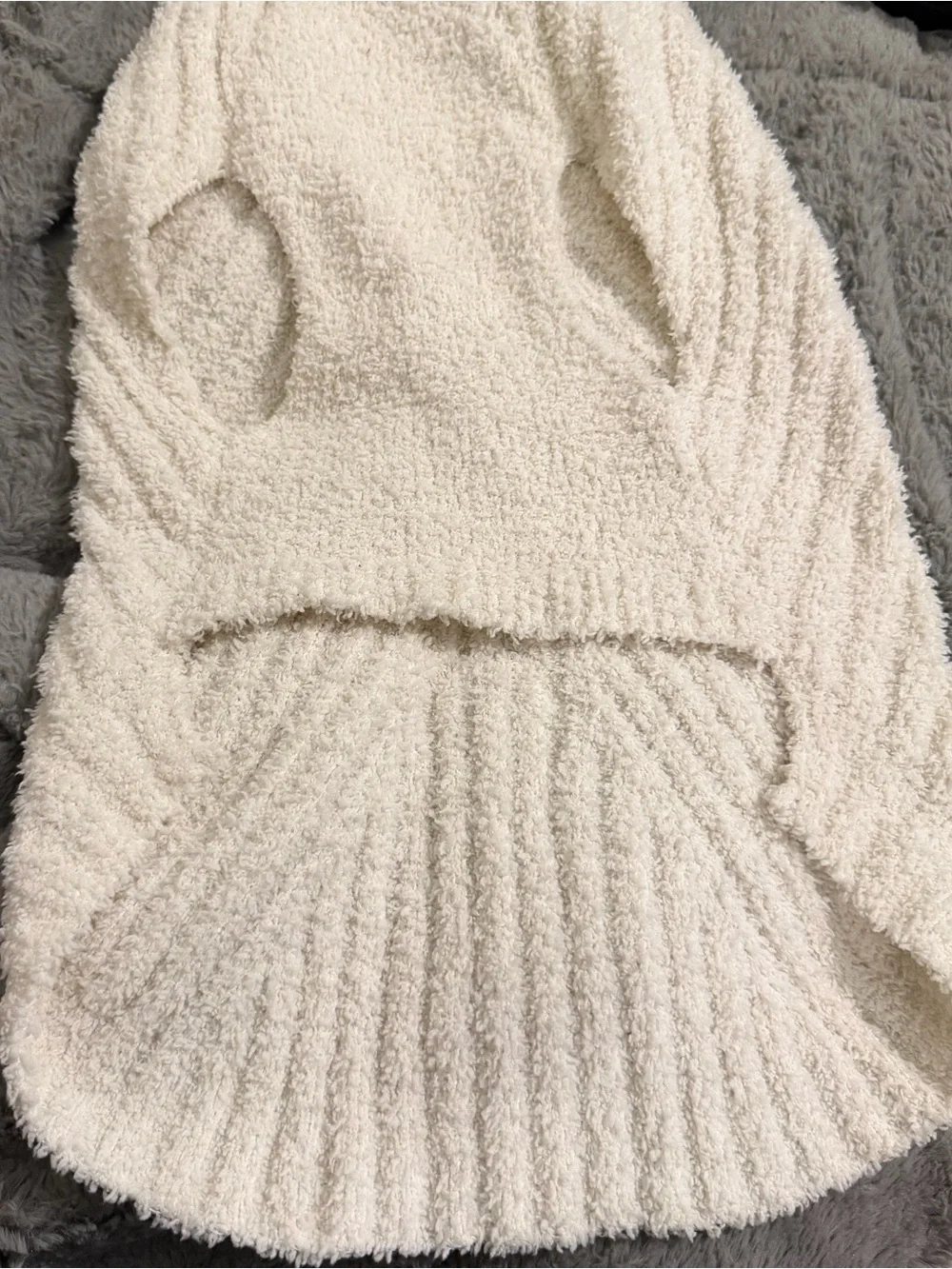 Cozy Cream Ribbed Dog Sweater (L)